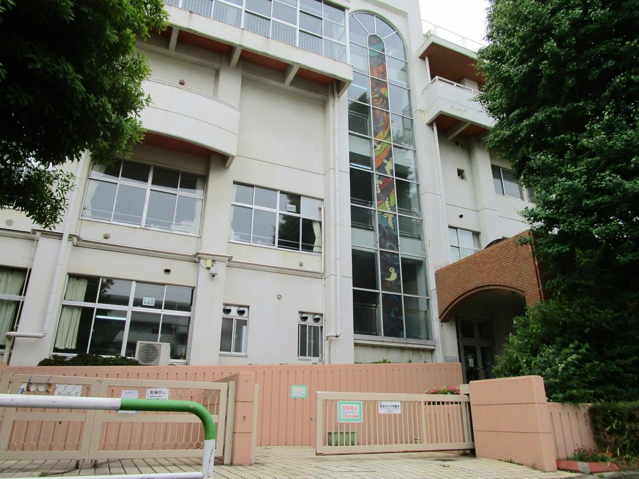 文京区立汐見小学校